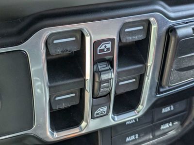 2021 Jeep Gladiator - Photo 18