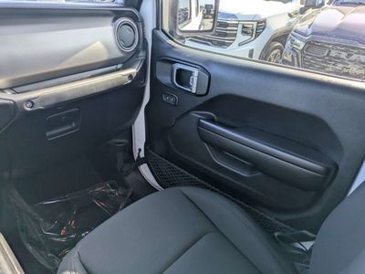 2021 Jeep Gladiator - Photo 17