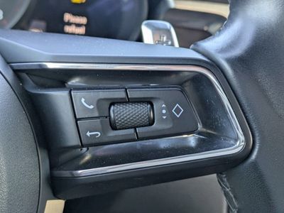 2022 Porsche Macan - Photo 21