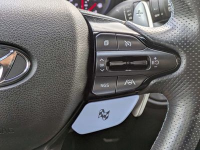 2021 Hyundai Veloster - Photo 25