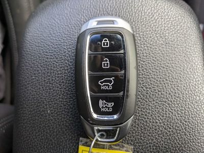 2021 Hyundai Veloster - Photo 29