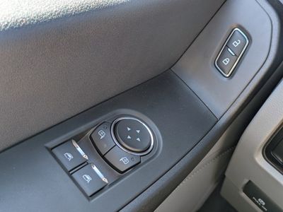 2025 Ford F-350SD - Photo 13