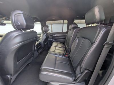 2024 Jeep Wagoneer - Photo 11