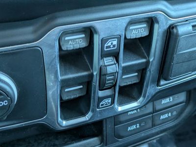 2019 Jeep Wrangler - Photo 17