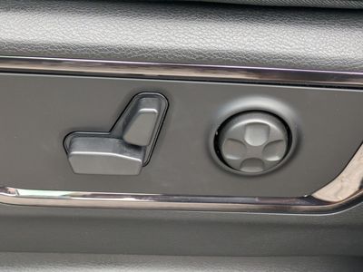 2026 Ram 1500 — photo 17 view
