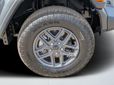 2026 Jeep Wrangler - Photo 10