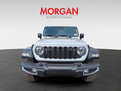 2026 Jeep Gladiator — photo 7 view