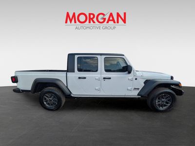 2026 Jeep Gladiator — side profile view