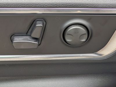 2026 Ram 1500 — photo 17 view