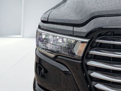 2026 Ram 1500 — photo 8 view
