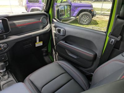 2026 Jeep Gladiator - Photo 17
