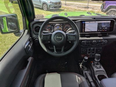 2026 Jeep Gladiator - Photo 16