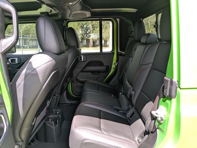 2026 Jeep Gladiator - Photo 13