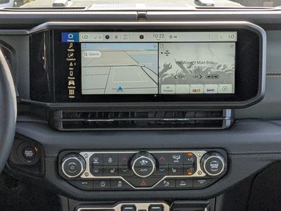 2026 Jeep Gladiator — photo 18 view