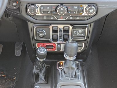 2026 Jeep Gladiator — photo 19 view