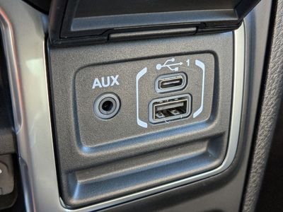 2026 Jeep Gladiator — photo 22 view