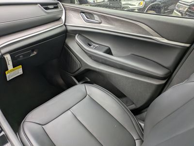 2025 Jeep Grand Cherokee - Photo 15