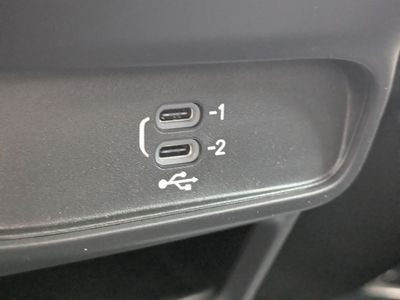 2026 Chrysler Voyager - Photo 19