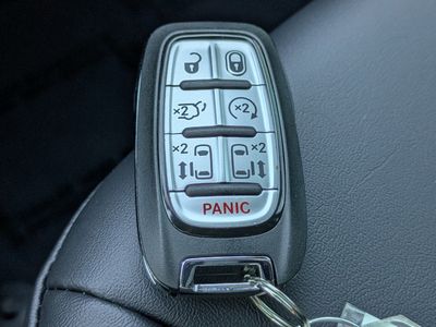 2026 Chrysler Voyager - Photo 25
