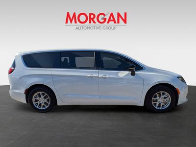 2026 Chrysler Voyager - Photo 2
