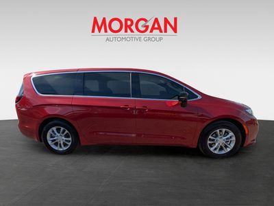 2026 Chrysler Pacifica - Photo 2