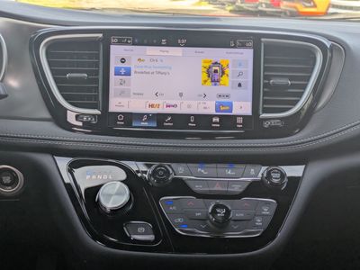 2026 Chrysler Pacifica - Photo 16