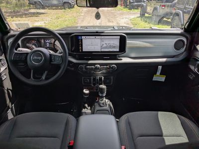 2026 Jeep Wrangler - Photo 15