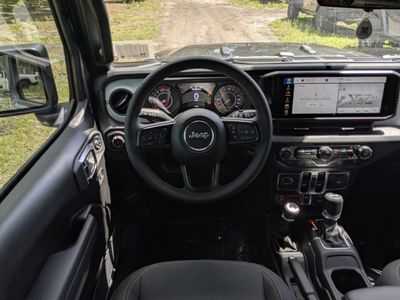 2026 Jeep Wrangler - Photo 16