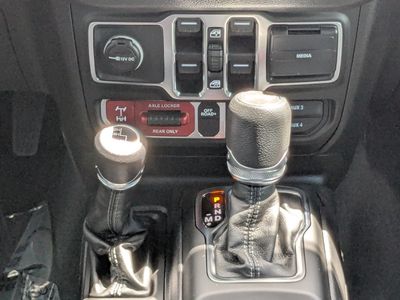 2026 Jeep Wrangler - Photo 19
