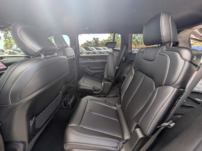 2025 Jeep Grand Cherokee L - Photo 12