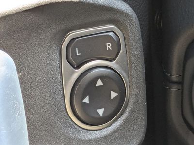 2026 Jeep Gladiator - Photo 25