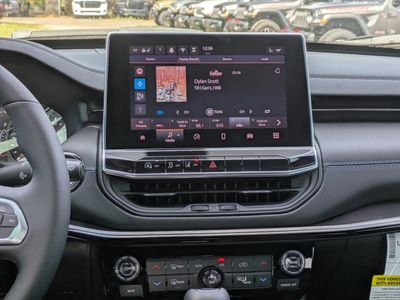 2026 Jeep Compass - Photo 16