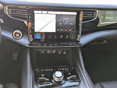2026 Jeep Grand Wagoneer - Photo 20