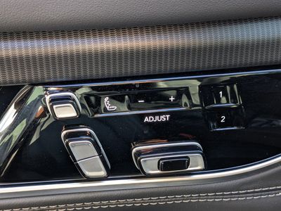 2026 Jeep Grand Wagoneer - Photo 19