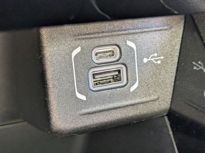 2026 Jeep Compass — photo 19 view