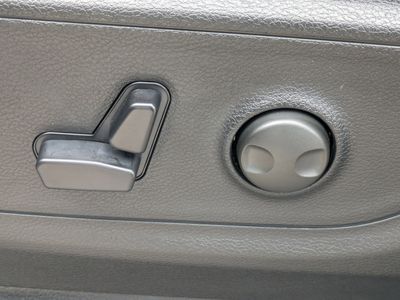 2026 Ram 1500 — photo 17 view