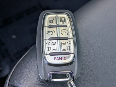2026 Chrysler Voyager - Photo 25