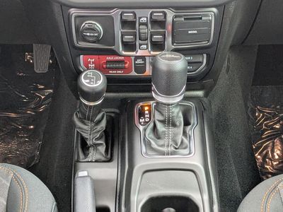 2026 Jeep Gladiator — photo 19 view