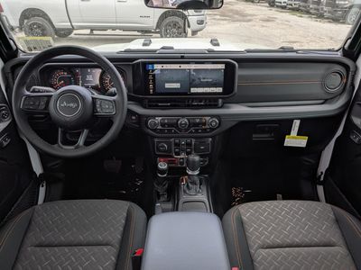 2026 Jeep Gladiator — photo 15 view