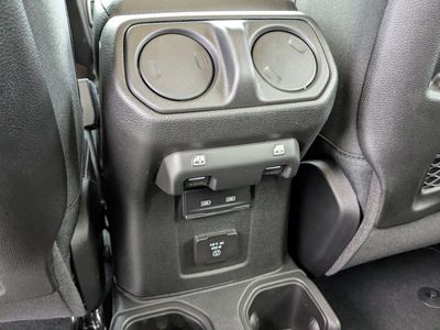 2026 Jeep Gladiator — photo 14 view