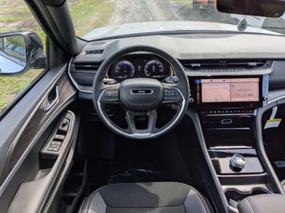2026 Jeep Grand Cherokee - Photo 17