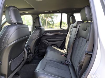 2026 Jeep Grand Cherokee - Photo 14