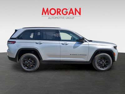 2026 Jeep Grand Cherokee - Photo 2