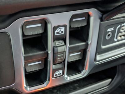2026 Jeep Wrangler — photo 19 view