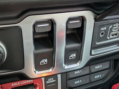 2026 Jeep Wrangler — photo 17 view