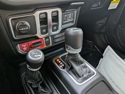 2026 Jeep Wrangler — photo 14 view
