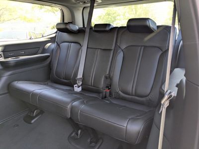2026 Jeep Grand Wagoneer - Photo 15