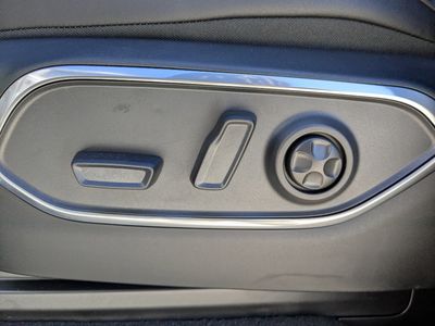 2026 Jeep Grand Wagoneer - Photo 22