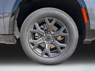 2026 Jeep Grand Wagoneer - Photo 10