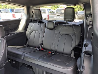 2026 Chrysler Pacifica - Photo 14